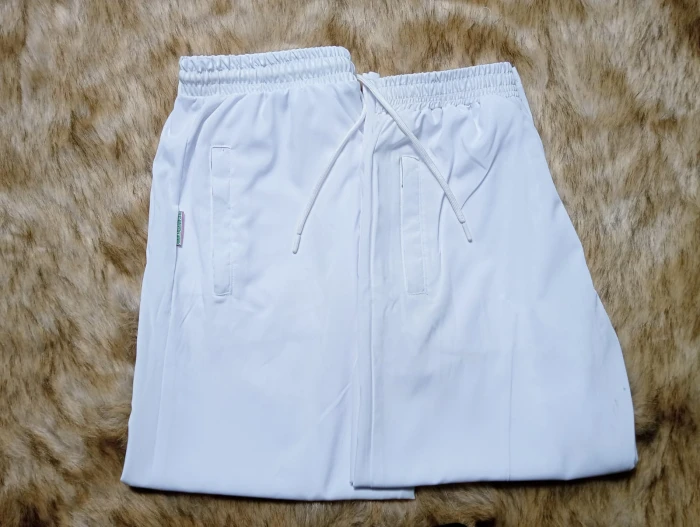 সাদা ২ পিস চায়না চায়না স্টেজ পায়জামা